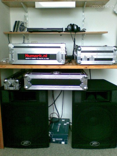 Our MEMBERS can Enlarge : Sicco's DJ-Booth
